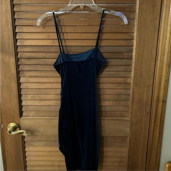 Windsor Midnight Blue Velvet Mini Dress - Picture 3 of 5